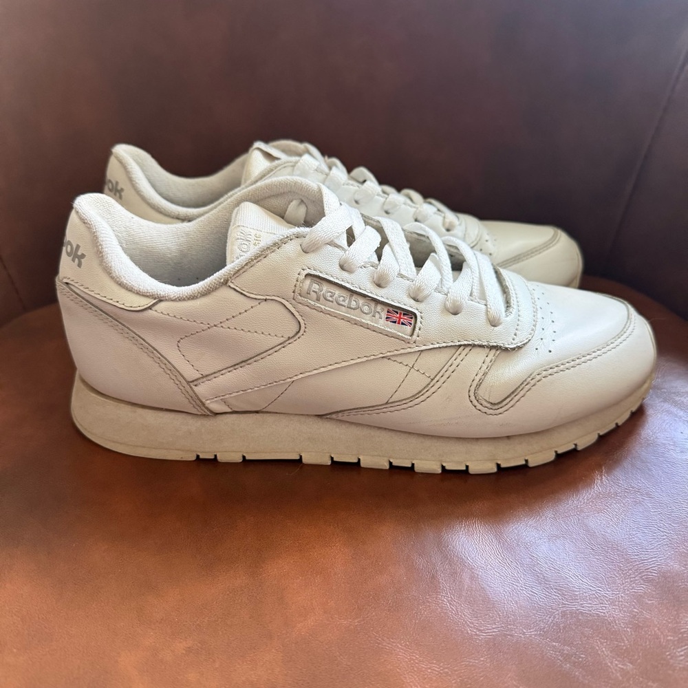 Reebok Classic White Leather Sneakers - size 8